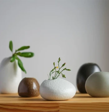Mini Pebble Flower Vase, Ceramic Small Mouth Simple Creative Desktop Decor, Hole-Free Home Ornament
