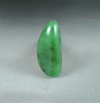 Xinjiang Hetian Jade Seed Material Raw Stone 11.0g Jade Pendant Original Seed Material Single Seed Spinach Green Jasper Pendant J