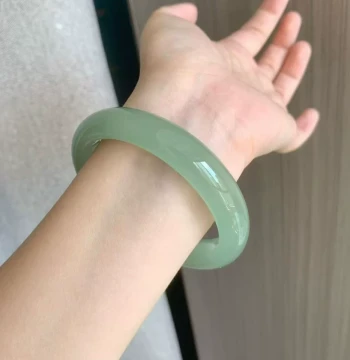 Natural Old Steel Plate Material Light Qing Water Green Dongling Jade Type Hetian Jade Solid Circle Bangle for Women, Gentle and Versatile Style, Great for Gifting