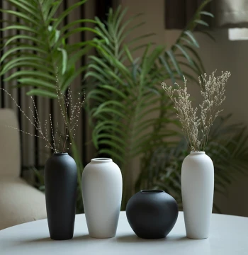 Jingdezhen Handmade Ceramic Vase, Modern Minimalist Creative Decor for Living Room, Dining Room, and Desktop Flower Arrangement