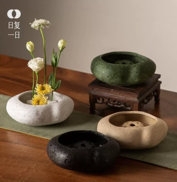 Japanese Style Ceramic Kenzan Flower Arrangement Holder, Handmade Rough Pottery Small Ohara School Ikebana Tool, Chinese Zen Desktop Ornament