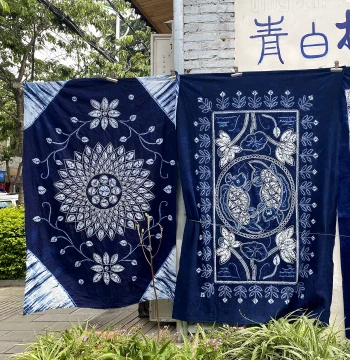 Yunnan Dali Zhoucheng Ancient Tie-Dye Tablecloth, Coffee Table Cover, Handmade Tie-Dye Wall Hanging, Ethnic Home Decor Fabric