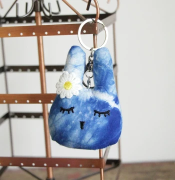 Wholesale Yunnan Dali Handmade Tie-Dye Fabric Bunny Keychain Plush Doll Artistic Ornament Souvenir Gift