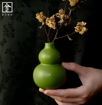 2025 Creative Caramel Green Gold-Flecked Gourd Vase Ornament, Handmade Creative Ceramic Small Vase Desktop Decor