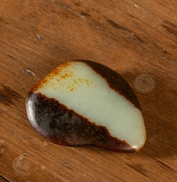 Hetian Jade Seed Material Peach-Shaped Raw Stone Genuine Collectible Xinjiang Natural Hetian Jade Hand Piece Ornament 203g