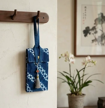 Tie-Dye Three-Layer Phone Bag: Handmade Wristlet Clutch, Artistic Minimalist Versatile Women's Purse for Walking