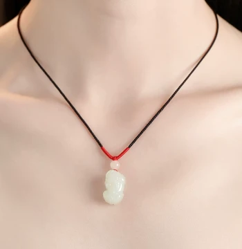 Hetian Jade Pixiu Small Pendant Women's Necklace, Jade Pi Ka Wealth Attracting Overlord Pixiu Charm for Phone and Keychain