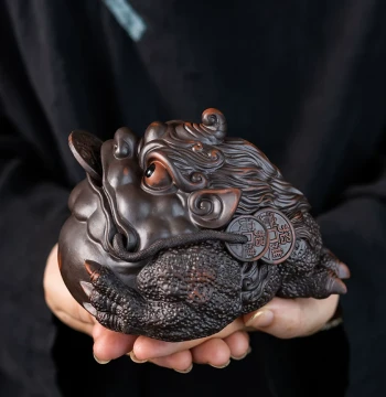 Handmade Purple Pottery Pixiu Tea Pet - Nurturable Golden Toad Ceramic Home Decor for Tea Tables