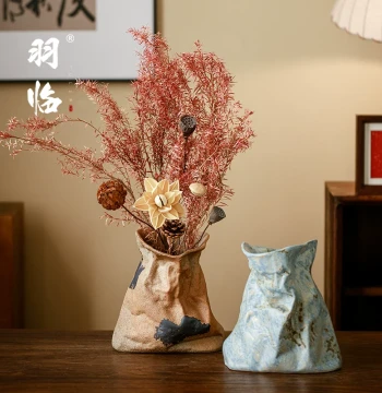 Jingdezhen Wabi-Sabi Style Ceramic Money Bag Art Vase Dried Flower Arrangement Chinese Retro Style Handmade Coarse Pottery Jar