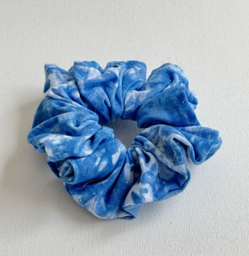 Meet Yourself Style Handmade Tie-Dye Fabric Scrunchie, Blue-White Fabric Hair Accessory, Yunnan Handcraft