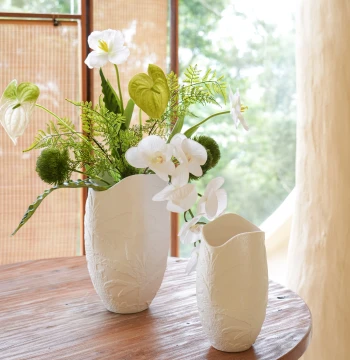 Jiqi Handmade Ceramic French Embossed Vase, Light Luxury Ornament, Retro Hydroponic Flower Arrangement for Living Room Showroom, Premium Style