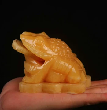 Natural Yellow Jade Three-Legged Toad Wealth Attracting Ornament Three-Legged Toad Shop Opening Jade Living Room Wine Cabinet Office Desk Decoration