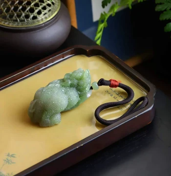 Natural Xinjiang Hetian Jade Factory Store - Qinghai Old Material Green-White Jade Pixiu Hand Ornament