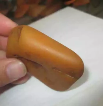 Jiangxi Yellow Wax Stone Huanglong Jade Raw Carving Material Jade Ornamental Stone Frosted Frozen Wax Fine Wax Picture Seed Stone Handheld