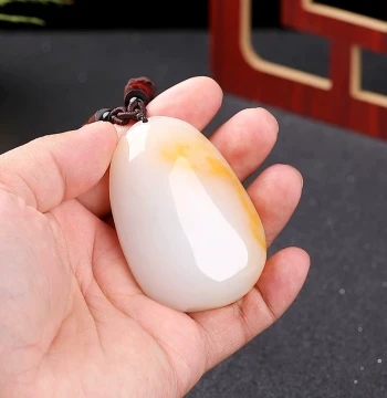 Xinjiang Mutton-Grade White Jade Golden Silk Jade Hand Piece, Men's Handheld Play Piece, Jade Play Piece, Tianshan Emerald Raw Stone Play Piece
