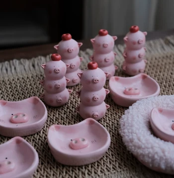 Hi Lovely. Everything Goes Well Hand-Molded Ceramic Cute Pig Incense Holder Plate, Decorative Small Ornament