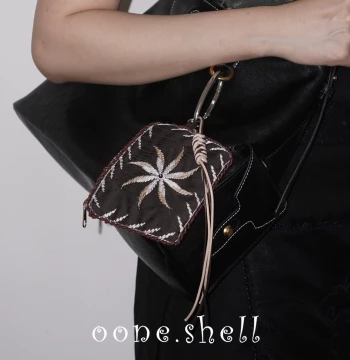 One Seashell Bag Pendant Key School Bag Accessory Decorative Handmade Embroidery Beading Storage Coin Purse Earphone Case