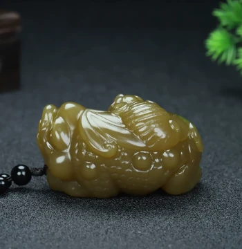 Xinjiang Hetian Jade Sugar Color Three-Legged Toad Offering Treasure Hand Piece Wealth Around Waist Handle Piece Jade Wealth Entwined Hand Play Piece Ornament