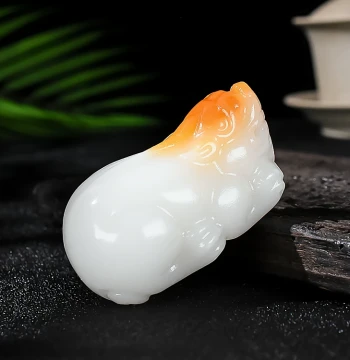 Natural Xinjiang Hetian Jade Seed Material Wealth-Attracting Pixiu Hand Piece Fine Carving Mutton Fat Jade Qilin Hand Piece Plaything Hanging Ornament
