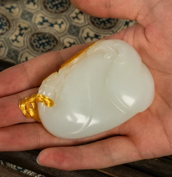 Hetian Jade Seed Material Dragon Phoenix Pattern Hand Piece Jade Collection Xinjiang Hetian Jade Carved Hand Piece 144.1g