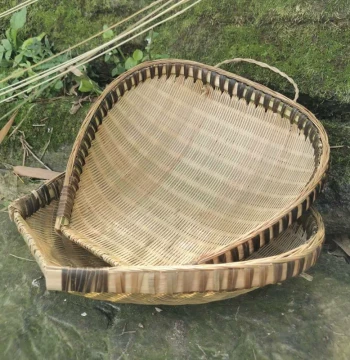 Premium Bamboo Winnowing Basket - Handmade Bamboo Craft for Washing and Serving Vegetables, Ideal for Restaurants and Home Use