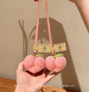 Peach Bag Charm Hand-Knitted Cute Ornament for Car Rearview Mirror