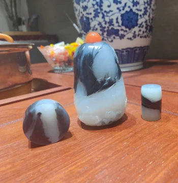 Xinjiang Hetian Seed Material Blue-and-White Jade Hand Piece
