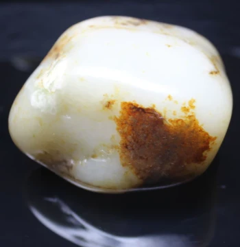 Natural Xinjiang Hetian Jade Seed Material Jujube Red Skin Raw Stone Single Seed Fine Texture Un carved Raw Piece for Men and Women