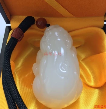 Mutton Fat White Jade Wealth-Attracting Pixiu Hand Piece, Premium Pixiu Jade Ornament and Handheld Decor