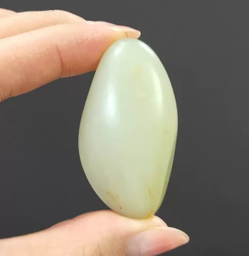 41g Hetian Jade White Jade Seed Material Raw Stone, Yulong River White Jade Fine Rounded Full Small Seed Material Pendant, Small Handle Piece