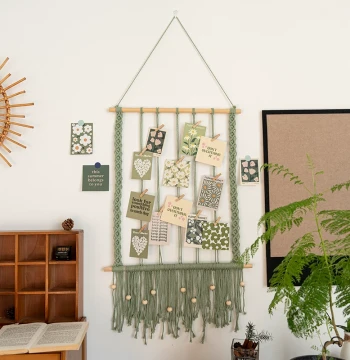 Green Hand-Woven Tassel Photo Wall Hanging: Nordic Style Wall Decor for Kindergarten Environment Creation, Tapestry