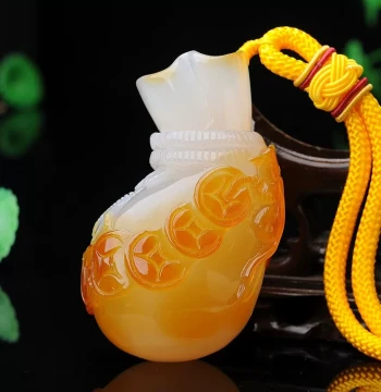 Yingqixuan Chalcedony Money Bag Hand Playpiece Pixiu Jade Hand Ornament Display Piece Jade Play Item Pendant with Certificate