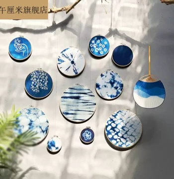 Rapid Plant-Dyed Decorative Painting: Herbal Dyed Wall Art, Handmade Tie-Dye Hanging Picture for Homestay Backgrounds & Kindergartens