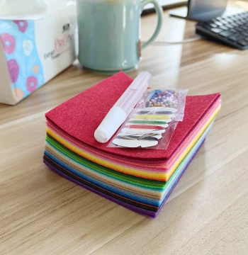 Non-Woven Fabric Pendant DIY Material Kit for Decorative Crafts, Name Tags, Letters, Best Friend Gifts, Bags, and Luggage
