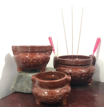 Outdoor Cemetery Ceramic Three-Legged Incense Burner with Drainage Hole for Home, Indoor Temple, or Store Use - Various Sizes for Incense Sticks