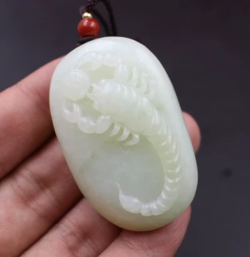 Natural Hetian Jade Pendant, Hand-Carved Jade Scorpion Ornament for Wealth and Treasure, Handheld Piece, Dominating the World Jade Amulet for Men