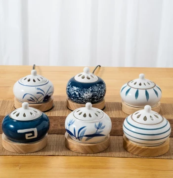 Hand-Painted Ceramic Agarwood Burner Timer Temperature Control Electric Incense Burner Ceramic Aromatherapy Essential Oil Burner Plug-In Home Wood Chips