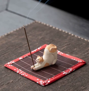 Original Handmade Ceramic Ornament Little Cat Incense Burner Cute Hand-Painted Cat Home Indoor Stick Incense Holder Incense Stand Incense Ceremony