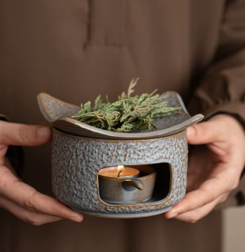 Japanese Style Ceramic Aromatherapy Burner for Plants, Snow, Squirrel Tail Grass, Warm Incense Burner, Creative Powder Burner for Roasting Tea and Diffusing Fragrance
