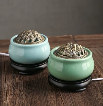 Timer and Temperature-Controlled Electric Aromatherapy Furnace: Ceramic Sandalwood Burner with Lid for Agarwood, Essential Oils, and Wood Powder