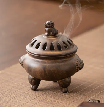 Ceramic Retro Three-Leg Incense Burner Home Agarwood Indoor Ceramic Incense Box Sandalwood Offering Aromatherapy Coil Incense Holder Stand