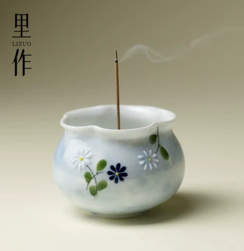 Lizuo Pure Hand-Painted Small Daisy Ceramic Incense Burner, Zen High-End Stick Incense Burner for Tea Room, Agarwood and Sandalwood Burning Ornament