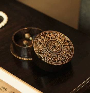 Jewelry Box Hand-Painted Gold Purple Sandalwood Retro Carved for Jade Seals