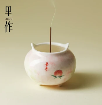Lizuo Hand-Painted Peach Three-Legged Ceramic Incense Burner, Antique Sandalwood Stick Incense Holder for Tea Room Indoor Aromatherapy Display