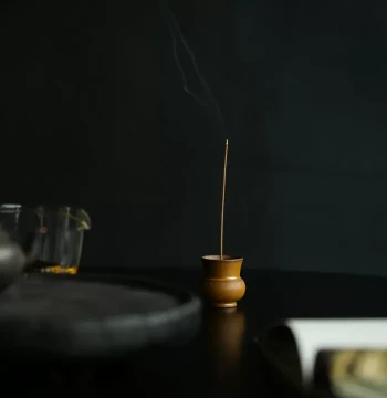 Jingdezhen Handmade Ceramic Incense Stick Holder Mini Tea Space Retro Yellow Indoor Incense Burner
