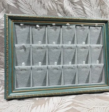 Necklace Pendant Display Tray, Jewelry Display Stand, Accessory Showcase Grid, Princess Jewelry Rack for Bracelets, Gems, and Jade