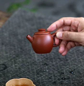 Yishuitang Yixing Original Ore Handmade Zisha Teapot, Home Brewing Pot, Zhu Ni Giant Wheel Pearl, 65ml and 140ml Sizes