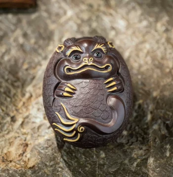 Yixing Zisha Tea Pet Gold-Plated Pixiu Ornament Raw Ore Handmade Sculpture Tea Set Accessory Wealth Attracting Cultivable