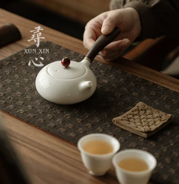 Guanlan Mutton Fat White Porcelain Wooden Handle Side-Handle Teapot, Household Handmade White Ceramic Teapot, Ceramic Kung Fu Tea Set with Handle for Brewing
