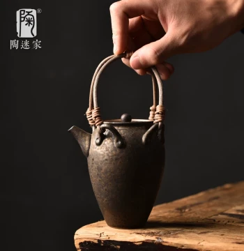 Taomi Gilded Iron-Glaze Lift-Handle Teapot - Retro Handmade Ceramic Kung Fu Tea Pot with Variable Glaze and Built-in Filter